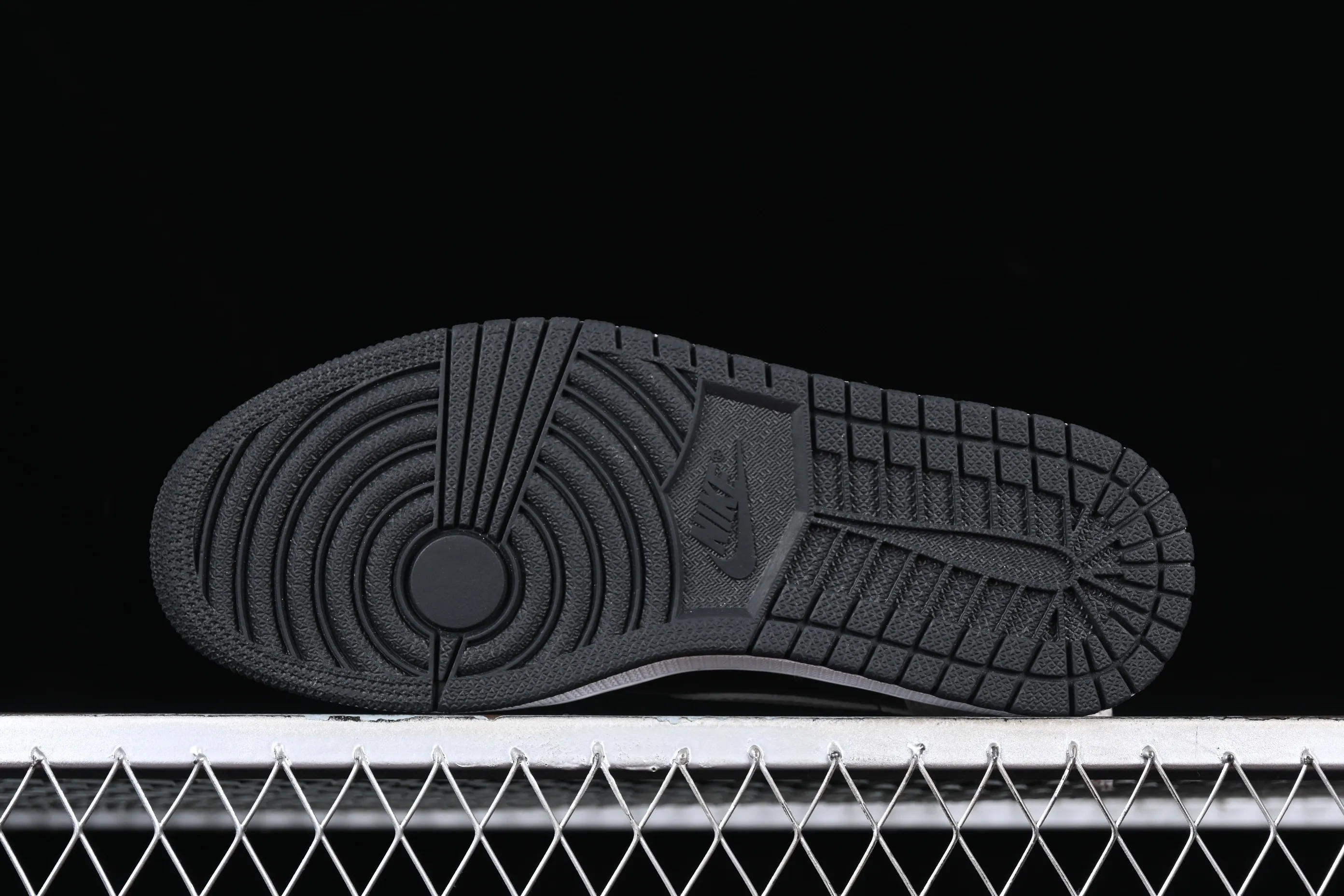 All categories Air Jordan Jordan series basketball shoes Air Jordan 1 Low Z version Air Jordan 1 Low OG "Shadow" AJ1 Joe 1 shadow gray low-top basketball shoes 705329-003